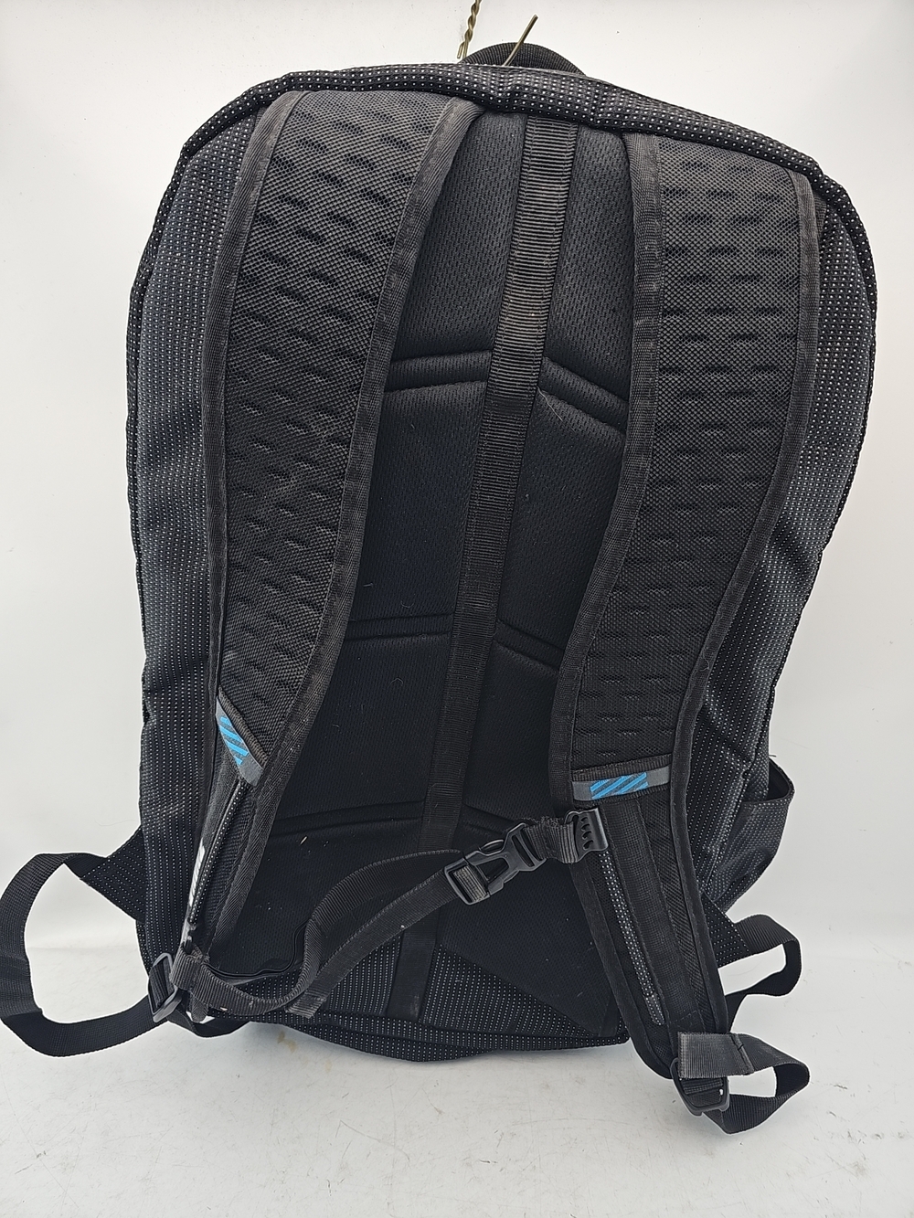 Thule Multi-Compartment Black Backpack - Picture 2 of 5